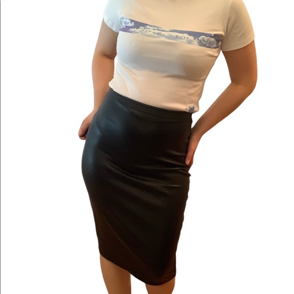 Black ‘Pleather’ Body Hugging Pencil Skirt - Picture 2 of 7